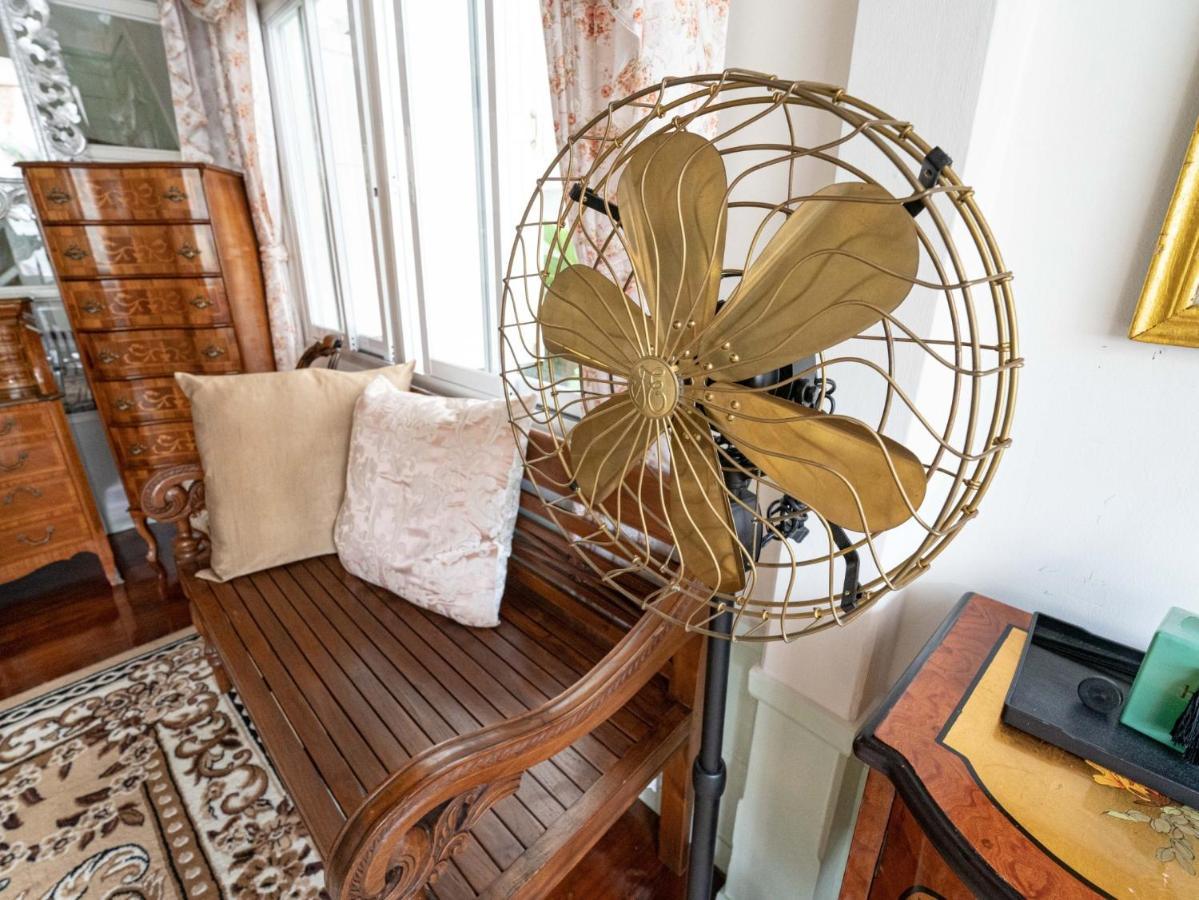 Roomquest Rim Praya Dinsor Road Bangkok Exterior photo